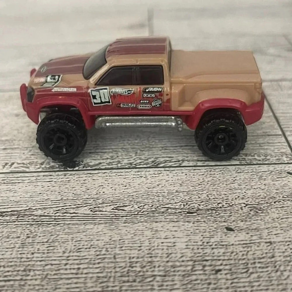 2001 Mattel Hot Wheels Mega Duty Malaysia Tan and Red - Picture 3 of 10
